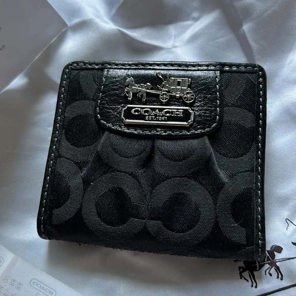 COACH SIGNATURE COLLECTION!!!! Purse and WALLET DUO! - Picture 12 of 17